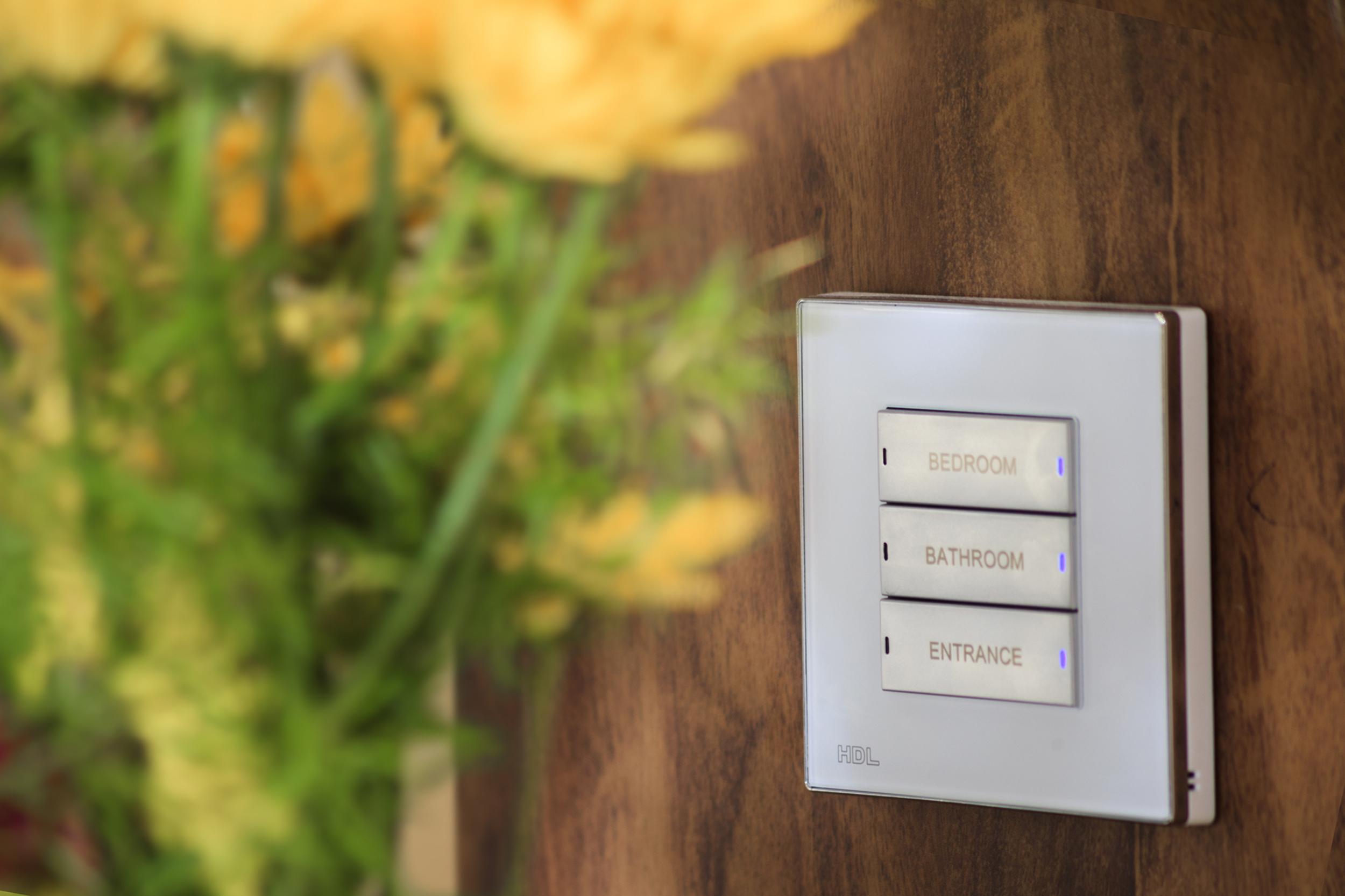 Hotel Regal Pacific Σαντιάγκο Εξωτερικό φωτογραφία A Lutron Maestro light switch