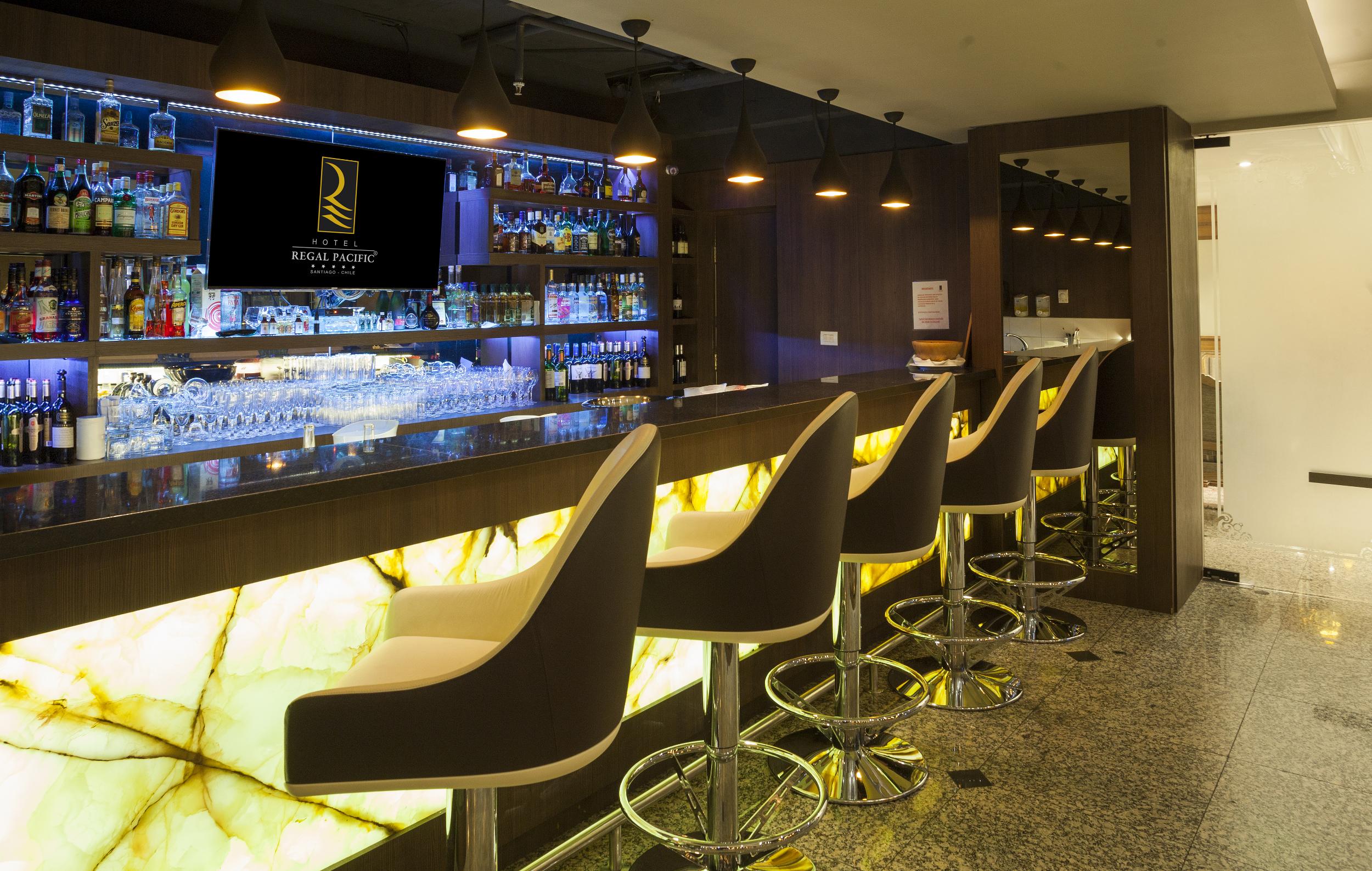 Hotel Regal Pacific Σαντιάγκο Εξωτερικό φωτογραφία The bar at the R Lounge